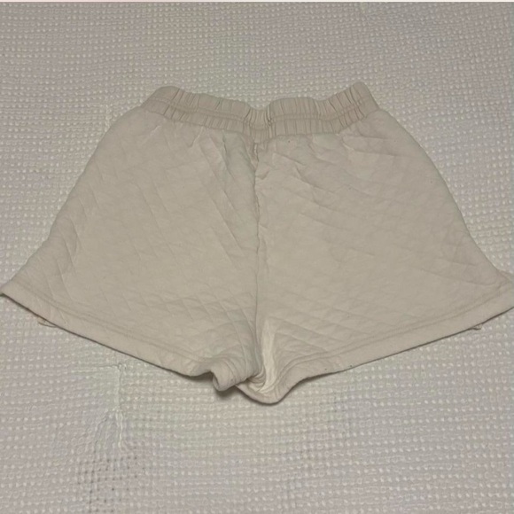 Alo quilted arena boxing shorts SZ XXS white cream black - Picture 4 of 4